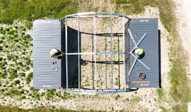 Cort container, solutie pentru organizare si depozitare